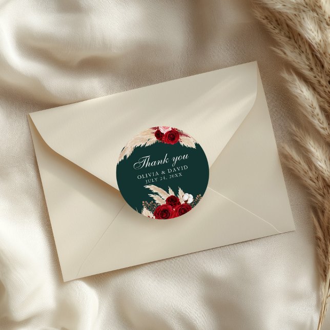 Burgundy Rose und Pampas Grass Vielen Dank Sticker (Burgundy Roses and Pampas Grass Thank You Sticker on an elegant wedding envelope)