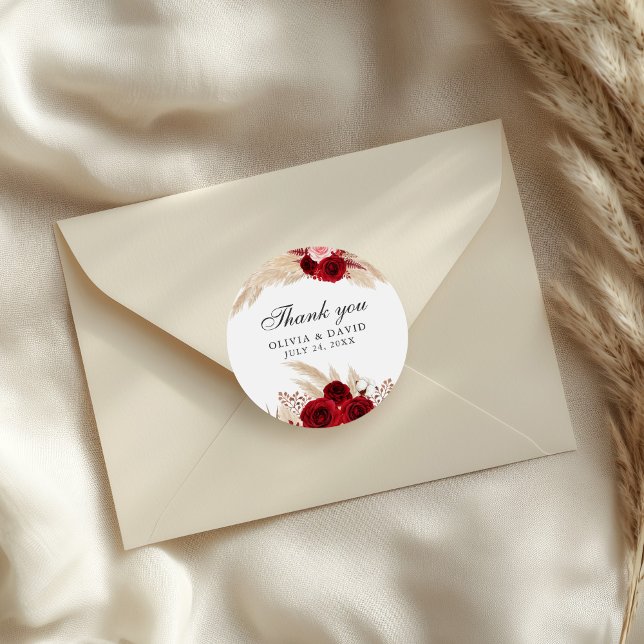 Burgundy Rose und Pampas Grass Vielen Dank Sticker (Burgundy Roses and Pampas Grass Thank You Sticker on an elegant wedding envelope)
