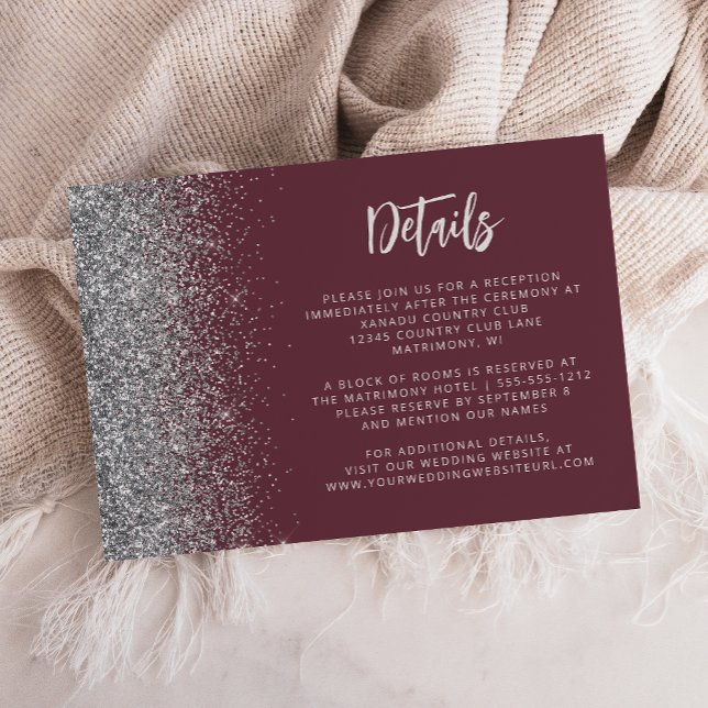 Burgundy Silver Glitzer Script Wedding Details Begleitkarte (Von Creator hochgeladen)
