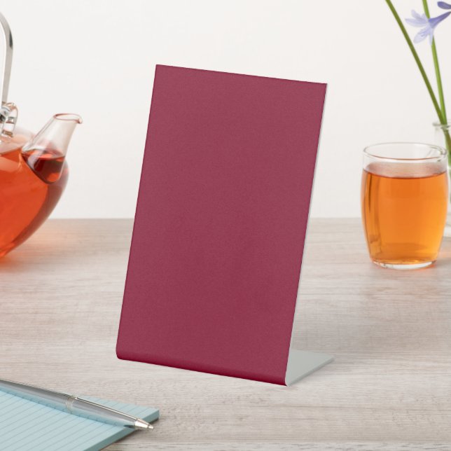 Burgundy Sockelschild (In SItu)