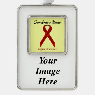 Burgundy Standard Rbn Tmpl(V-I) von Kenneth Yoncic Rahmen-Ornament Silber