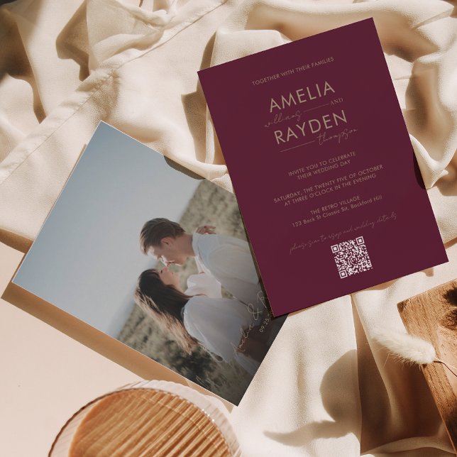 Burgundy Typografy Script Foto QR Code Wedding Einladung (Von Creator hochgeladen)