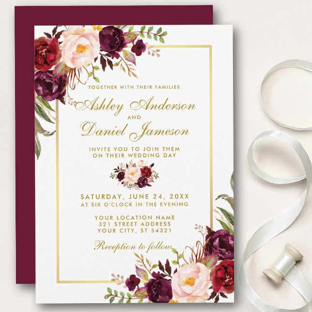 Burgundy Watercolor Floral Gold Wedite GB Einladung (Von Creator hochgeladen)