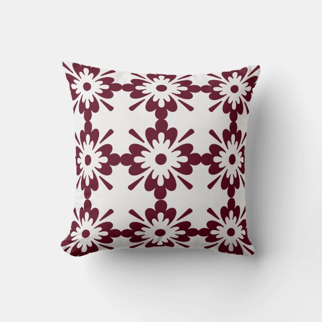 Burgundy & White Geometric Floral Pattern Kissen (Vorderseite)