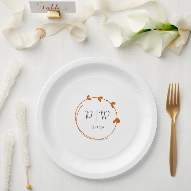 Burnt Orange Simple Heart Wreath Monogram Wedding Pappteller (Hochzeit)