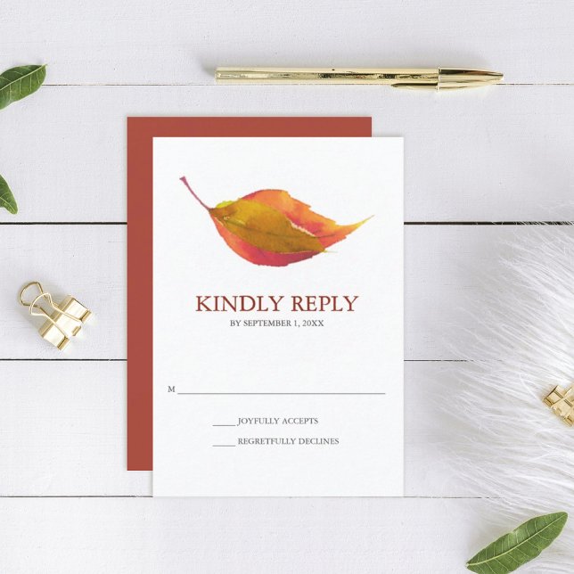 Burnt Orange Watercolor Fall Leaf Wedding RSVP Karte (rsvp card orange wedding fall leaves minimalistic)