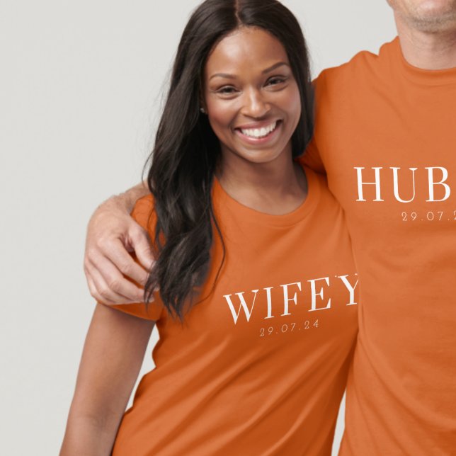 Burnt Orange Wifey Top-Geschenk für die Braut T-Shirt (Von Creator hochgeladen)