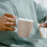 Büro für Firmenlogos Kaffeetasse<br><div class="desc">Eine elegante,  maßgeschneiderte Vorlage für den Business Paper Becher in modernem minimalistischem Stil,  die sich leicht mit Ihrem Firmenlogo und Firmenlogo oder info aktualisieren lässt. Wenn Sie Hilfe bei der Personalisierung dieses Produktes benötigen,  kontaktieren Sie mich bitte über den Meldungsknopf und ich helfe Ihnen gerne.</div>