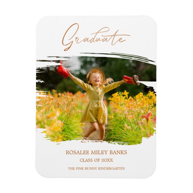 Bushstroke Whimsical Calligraphy Abschluss Pre K Magnet (Vertikal)