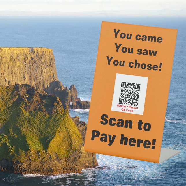 Business Funny Scan zu bezahlen QR Code Orange Sockelschild (Front with Background)