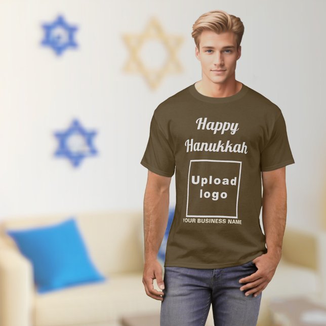 Business Hanukkah Gruß auf braunem T - Shirt (Hanukkah greeting, business name and logo on brown t-shirt)