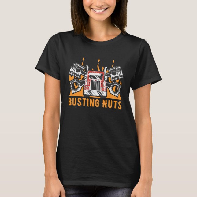 Busting Nuts Car Mechanic Auto Car Repair Car T-Shirt (Vorderseite)