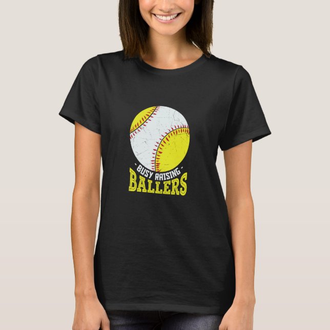 Busy Raising Ballers Apparel T-Shirt (Vorderseite)
