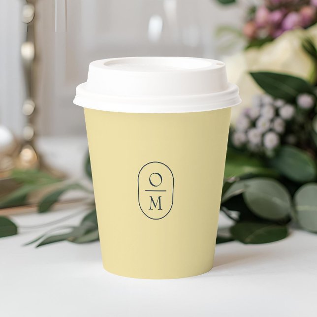 Butter Yellow | Minimal Monogram Wedding Pappbecher (Von Creator hochgeladen)
