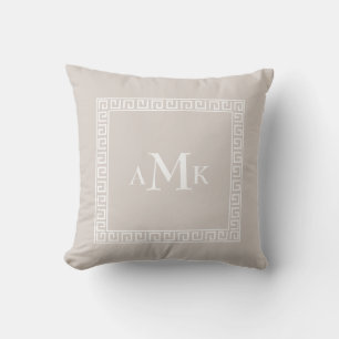 Buttercream Greek Key   Monogramm-Kissenhülle Kissen