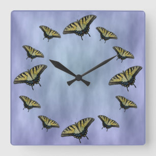 Butterflies in the clouds. quadratische wanduhr