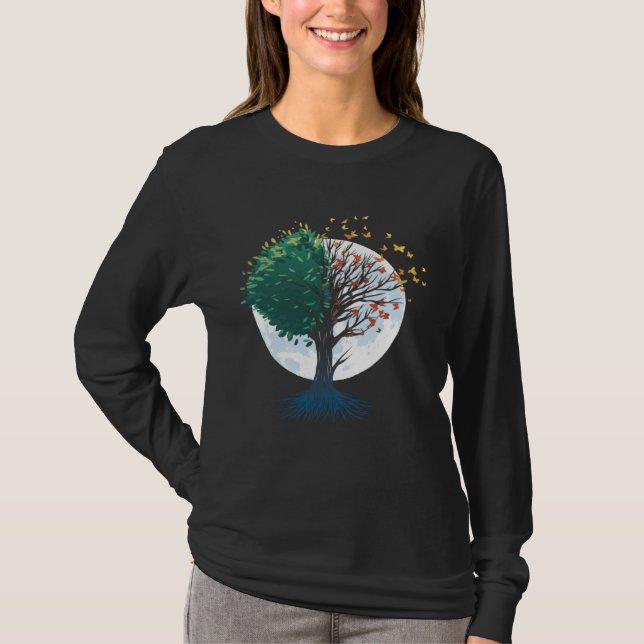 Butterflies on Tree Forest Graphic for Men Women C T-Shirt (Vorderseite)