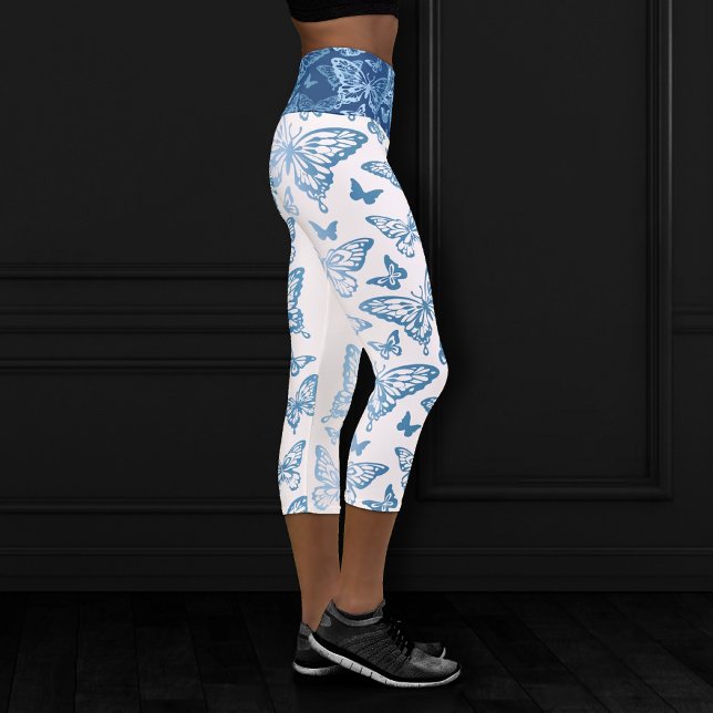 Butterfly Chic | Klassisches Blau und Weiß Capri Leggings (Von Creator hochgeladen)