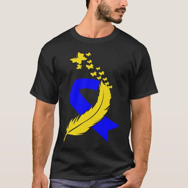 Butterfly Feather Ribbon Down Syndrome Family Awar T-Shirt (Vorderseite)
