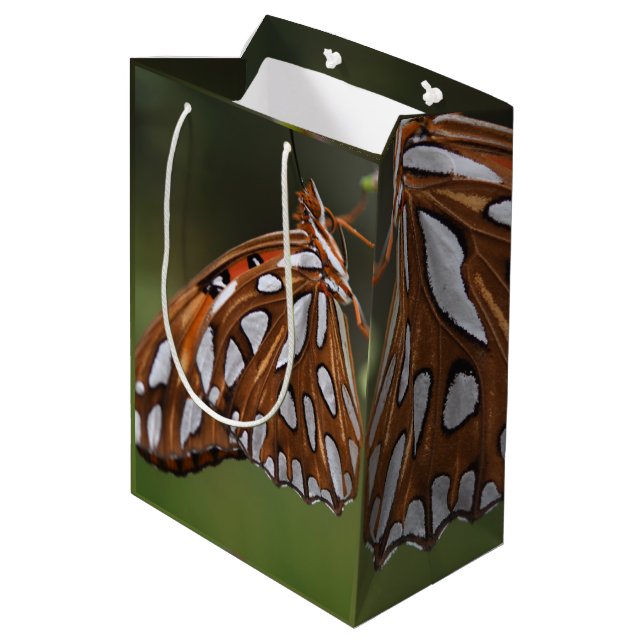 Butterfly Orange und Gepunktet grünes weißes Foto Mittlere Geschenktüte (Rückseite Schrägansicht)