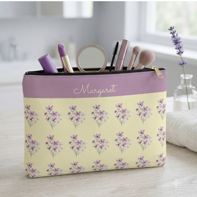 Buttergelb mit floraler Note  Zubehörtasche (Von Creator hochgeladen)