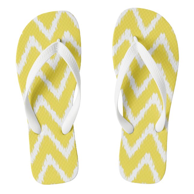 Buttergelbe südliche Hütte Chevrons Flip Flops (Fußbett)