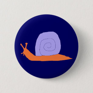 Button aus lila und orangefarbenen Schnecken