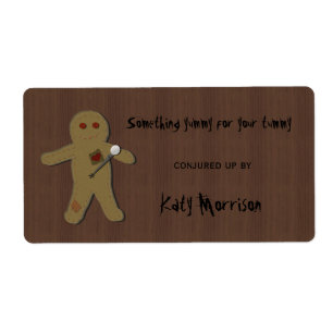 Button des Fluchs auf dem Voodoo Puppen Backetiket