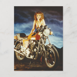 Button-up-Girl Postkarte