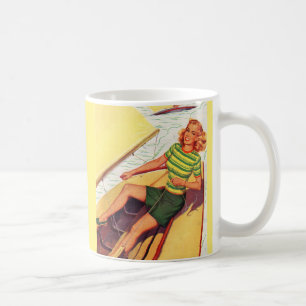 Button-up-Mädchen der 40er Jahre auf einem Schiff Kaffeetasse
