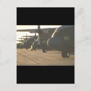C-130 Herkules auf Rampen_Militärische Luftfahrzeu Postkarte