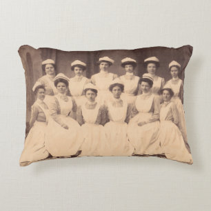 ca. 1914 Absolventen der Krankenpflegerschule Dekokissen
