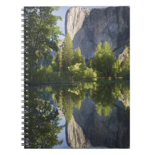 CA, Yosemite NP, El Capitan spiegelt sich im Merce Notizblock