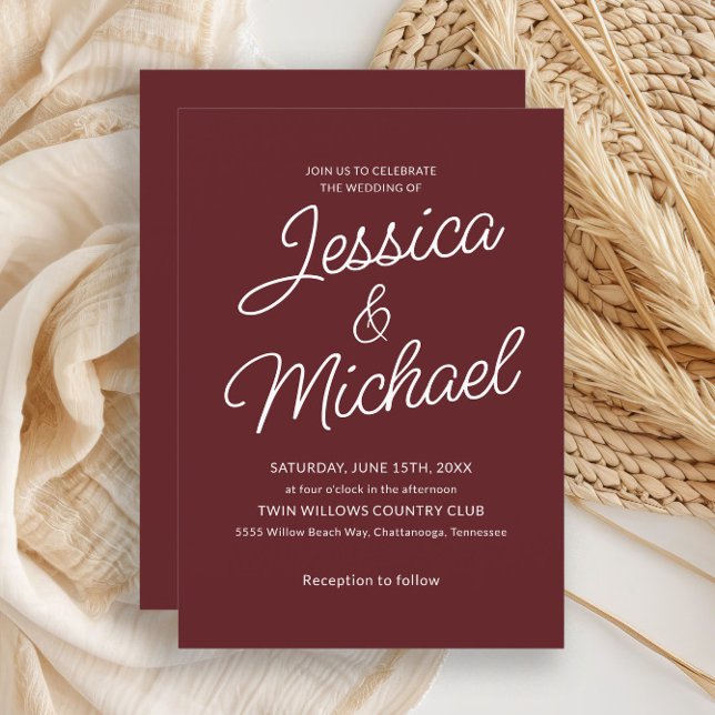 Cabernet Red Script Moderne stilvolle Einladung (Burgundy wedding invitation)