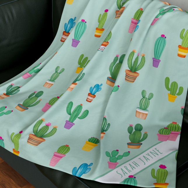 Cactus Pattern Pflanze Mama Name Green Fleece Blan (A cute cactus pattern blanket with space for your Plant Mom's name)
