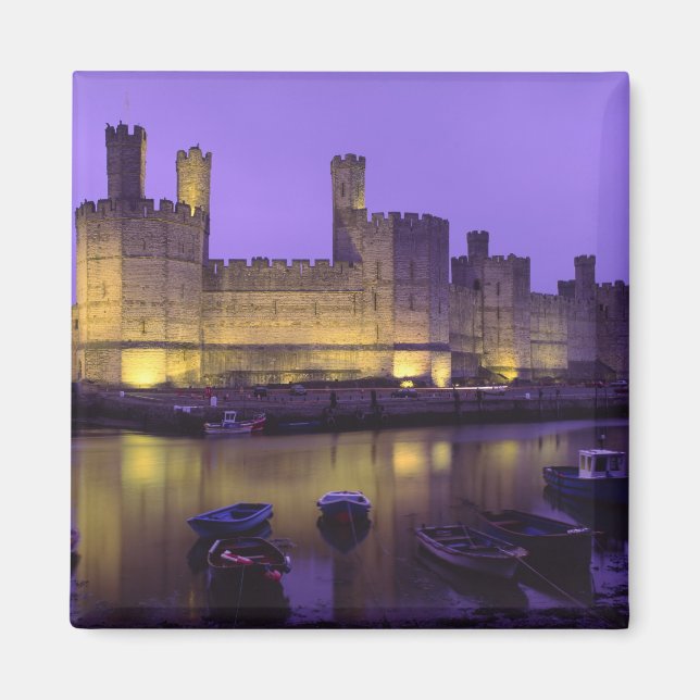 Caernarfon Castle, at Night, Gwynedd, Wales Magnet (Vorne)