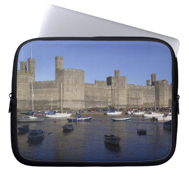 Caernarfon Castle, Gwynedd, Wales (RF) Laptopschutzhülle (Vorderseite)