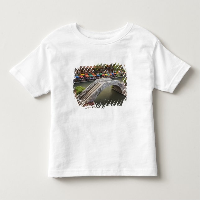 Café im Freien entlang des Flusses Walk und Brücke Kleinkind T-shirt (Vorderseite)