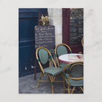 Café-Tisch mit Stühlen aus Zuckerrohr in Paris, Fr