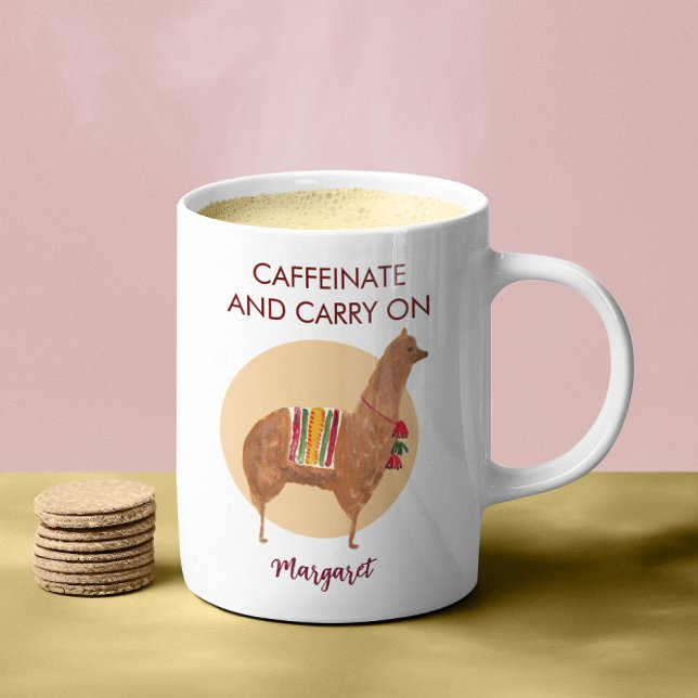 Caffeinate Carry on Llama Alpaca handGezeichnet Ti Kaffeetasse (This cute personalized alpaca llama coffee mug reads: "Caffeinate and Carry On.")
