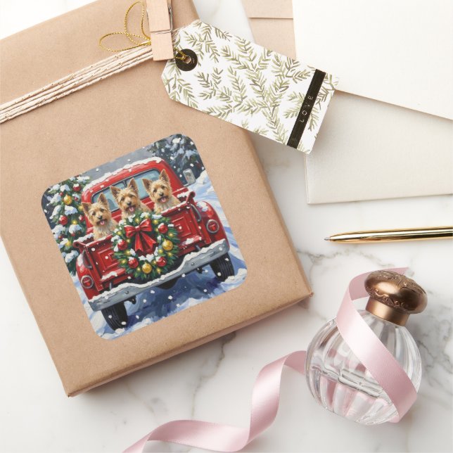 Cairn Terrier Christmas Red Truck Holiday Quadratischer Aufkleber (Schenken)
