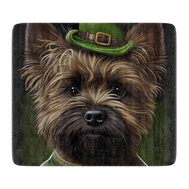 Cairn Terrier Hund in St. Patrick's Day Dress Schneidebrett (Vorderseite)
