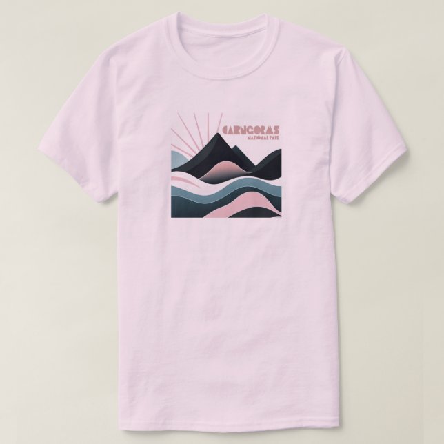 Cairngorms National Park Scotland Colored Hills T-Shirt (Design vorne)