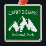 Cairngorms Nationalpark Schottland Ornament Aus Metall<br><div class="desc">Der Nationalpark Cairngorms ist ein Nationalpark im Nordosten Schottlands,  der 2003 gegründet wurde. Es hat mehr Berge,  Waldwege,  Flüsse,  Seen,  wilde Brennpunkte und freundliche Dörfer,  als man sich vorstellen kann.</div>