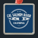 Cal Salmon River California Kayaking Ornament Aus Metall<br><div class="desc">Der California Lachs River ist eine der besten und schwierigsten Rafting Rafting Runs im Frühjahr. Erfahrene Rafter reisen eifrig in die nördliche Ecke des Staat,  um dort das hervorragende Weißwasser und die gemäßigte Regenwaldlandschaft zu genießen.</div>