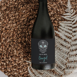 Calavera Skull Sie wurden zu Halloween gebootet Weinetikett