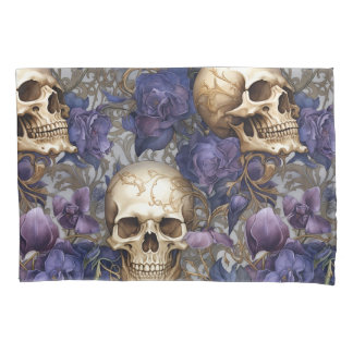 Calaveras y Rosas Moradas – Arte Gótico Elegante Kissenbezug