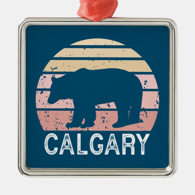 Calgary Alberta Retro Bear Ornament Aus Metall (Vorne)