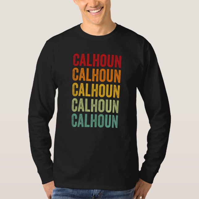 Calhoun County Georgia Regenbogen Text T-Shirt (Vorderseite)