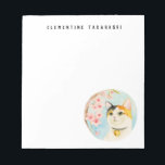 Calico Cat und Cherry Blossom | Name hinzufügen Notizblock<br><div class="desc">Dies ist eine Aquarellbilder einer Kalico-Katze,  die die Kirschblüte anschaut und genießt. "Hanami" ist eine japanische Tradition,  in der die Menschen unter den Kirschblüten feiern und Party,  wenn sie in voller Blüte sind. Mit Holbein- und Winsor- sowie Newton-Aquarellfarben bemalt,  auf warmgepresstem Papier in den Arches.</div>